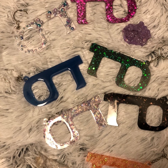 Custom Keychains - Picture 3 of 4